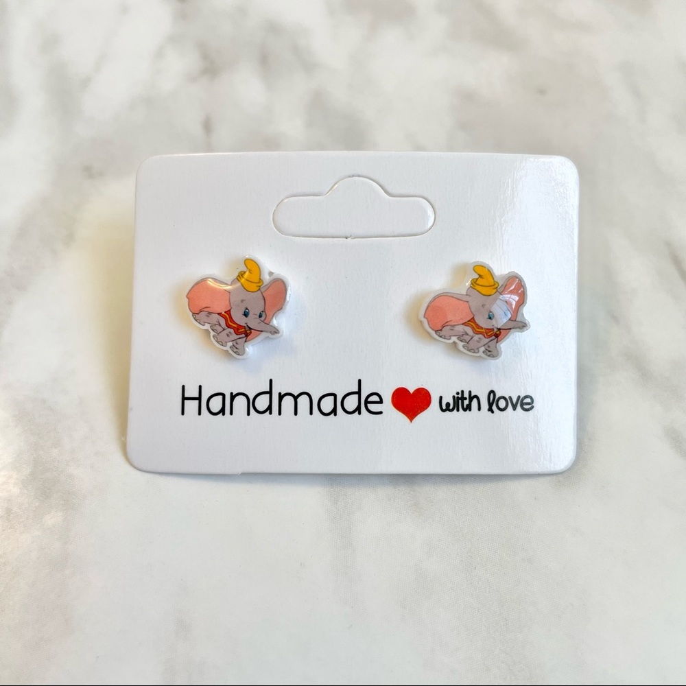 🎉 New Handmade Dumbo the Elephant Earrings